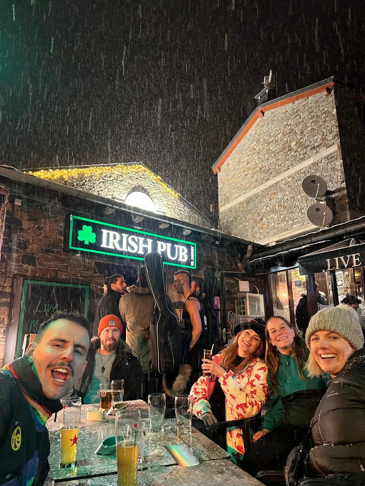 The crew in the Irish pub, Arinsal