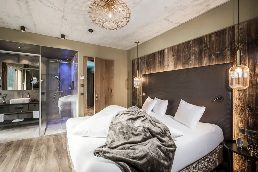 Sieghard Suites bedroom