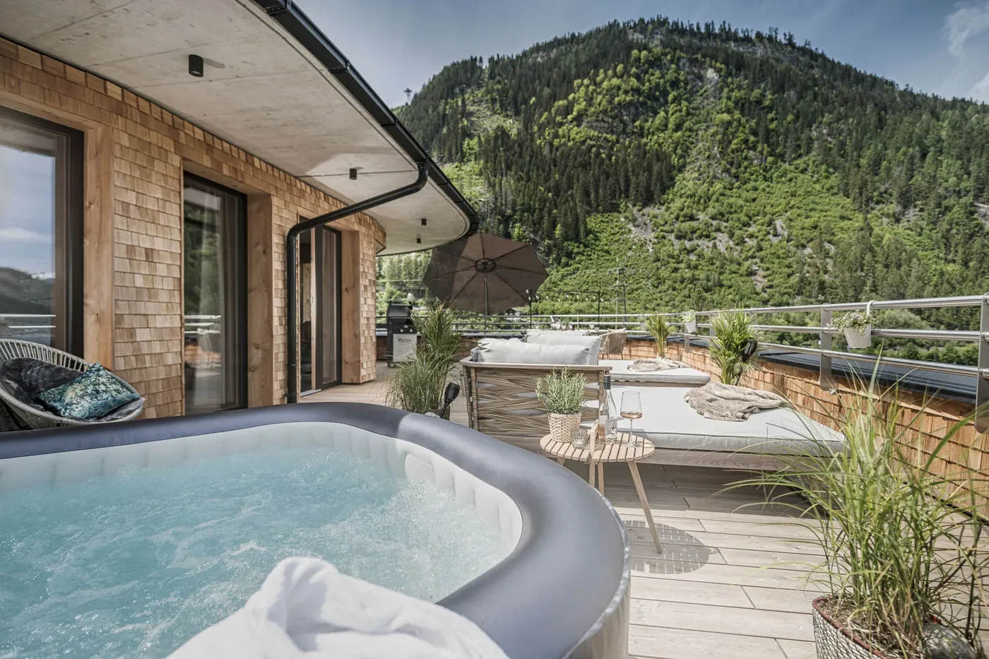 Sieghard Suites living area