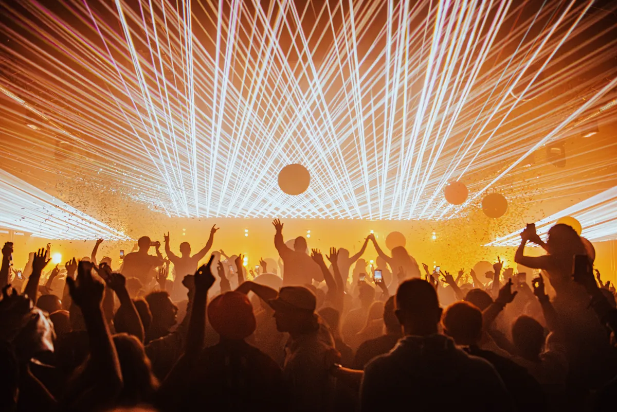 Snowbombing, The Racket Club